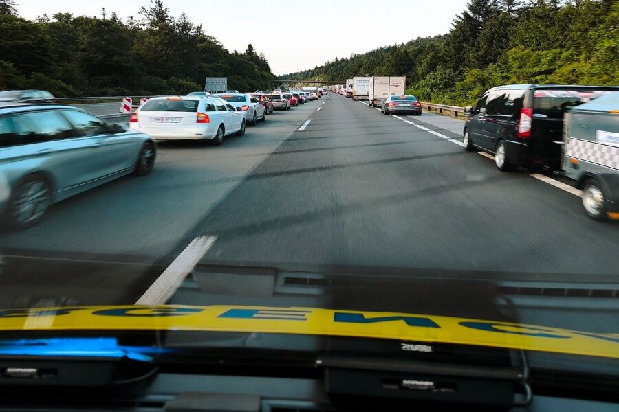 Ali motoristi lahko uporabljajo reševalni pas?