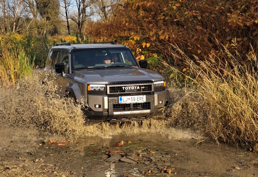 Neustavljivi terenec še živi – Toyota Land Cruiser